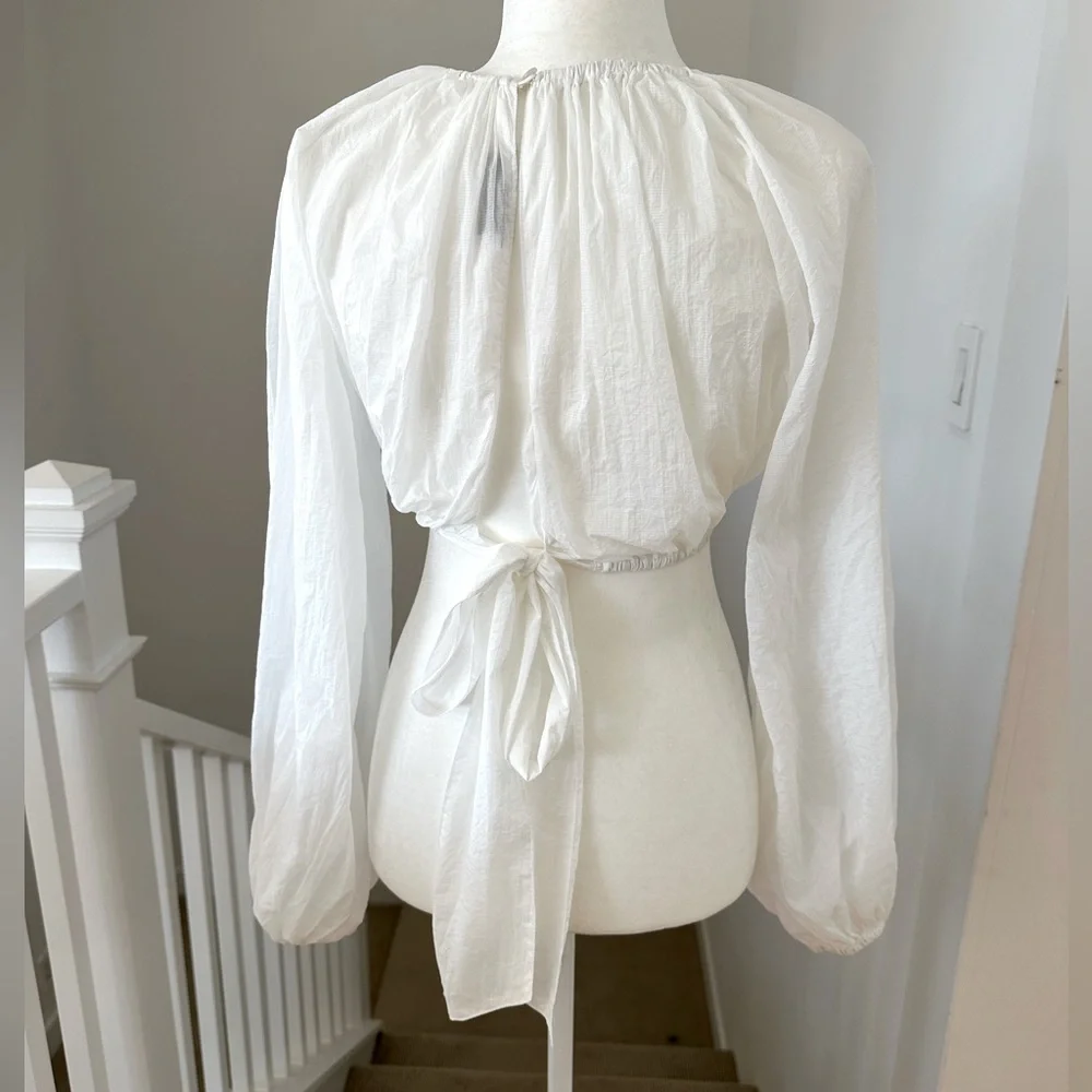Nonchalant Label Long Sleeve Crop Top Blouse White Sheer Medium New - Picture 4 of 7